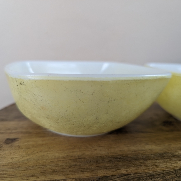 VINTAGE Pyrex 410 Square Hostess Bowl, 12 Ounces, Primary Yellow (Set of 2) - Picture 5 of 13